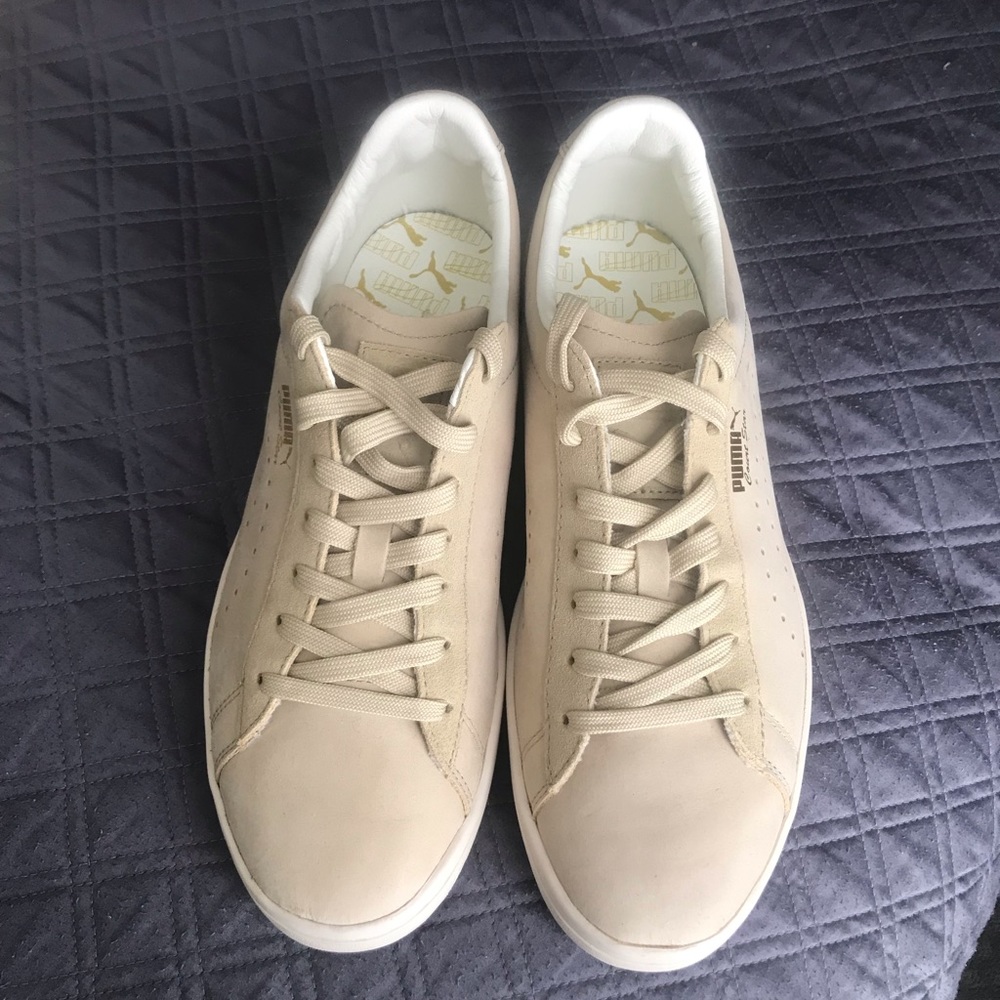 Puma tan sneaker size 9 NEW never worn.